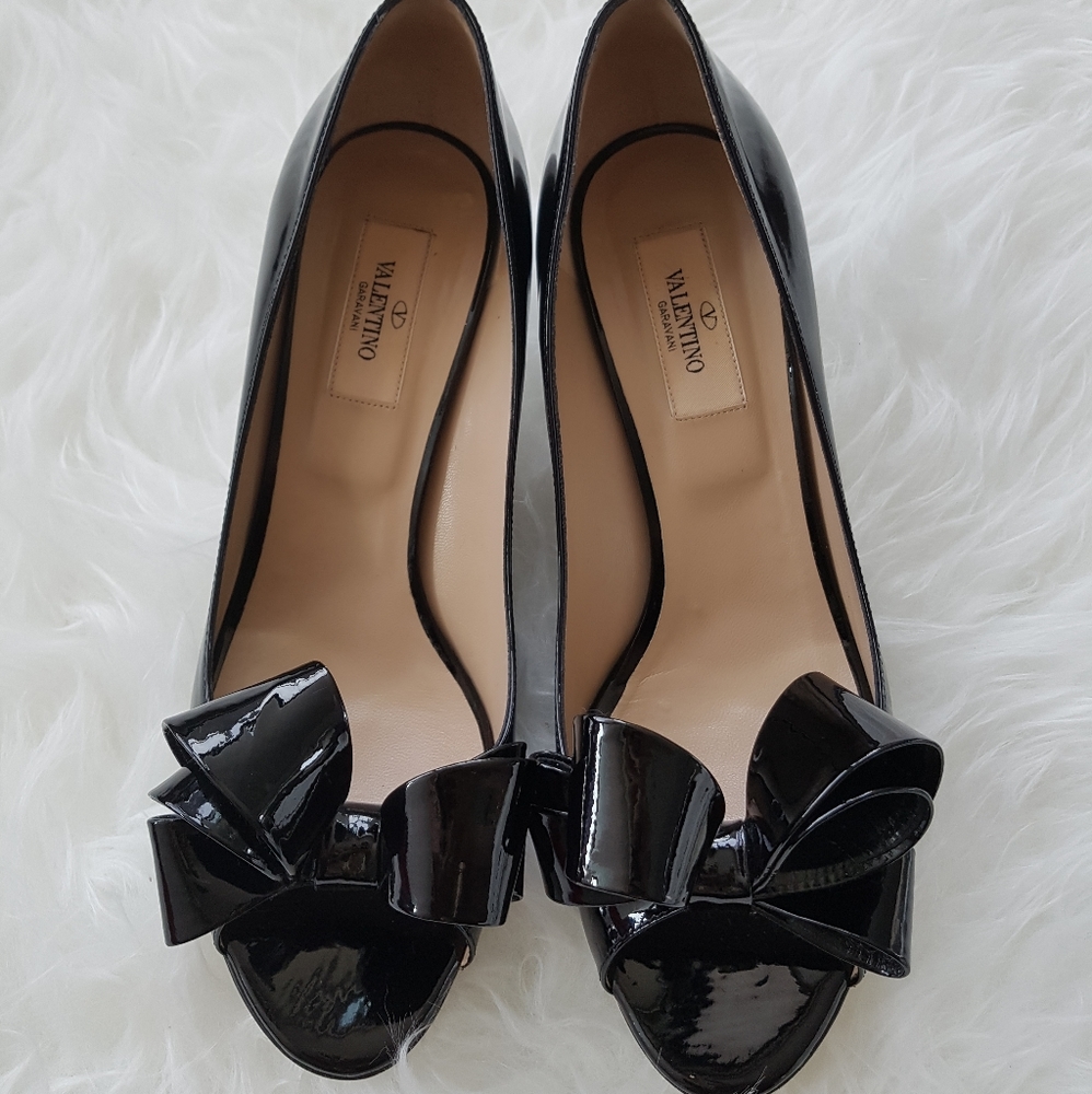 VALENTINO black patent couture bow D'orsay kitten